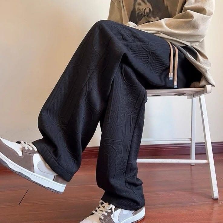 Urban Retrospect Men's Letter Jacquard Straight-Leg Sweatpants – Loose Fit Drawstring Casual Joggers